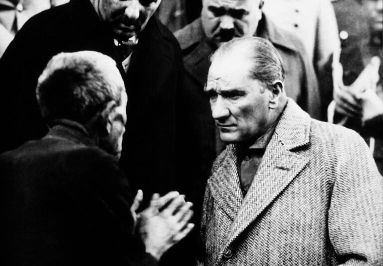 Mustafa Kemal Atatürk’ün Hayatı: Selanik’ten Cumhuriyet’e 57 Yıl