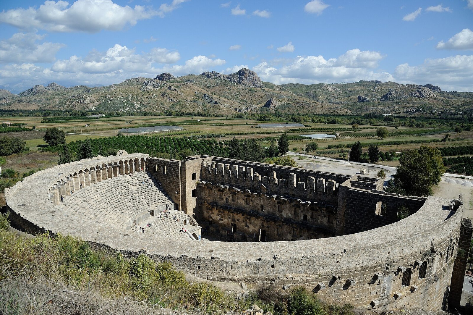 Aspendos Antik Tiyatrosu: 2000 yıldır ayakta kalan akustik harikası