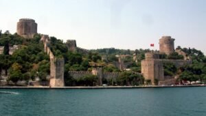 Rumeli Hisarı kim yaptırdı? Fetihten önce yükselen kale