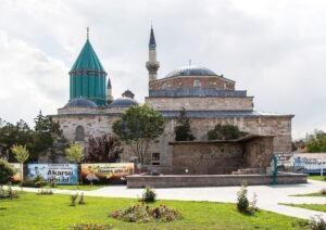 Mevlana Müzesi: Konya’daki Yeşil Kubbe ve Sakladığı Eserler