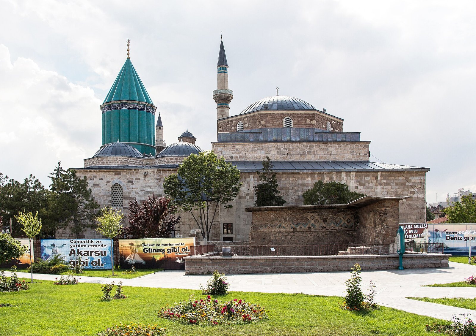 Mevlana Museum in Konya: history and what to see