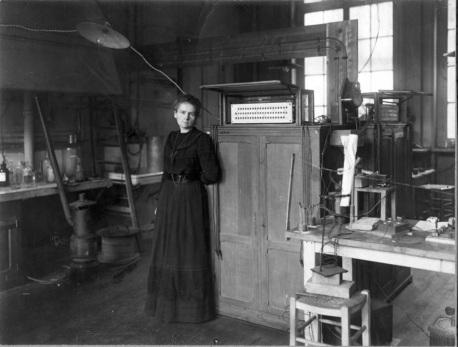 Marie Curie: Zwei Nobelpreise und radioaktive Notizbücher