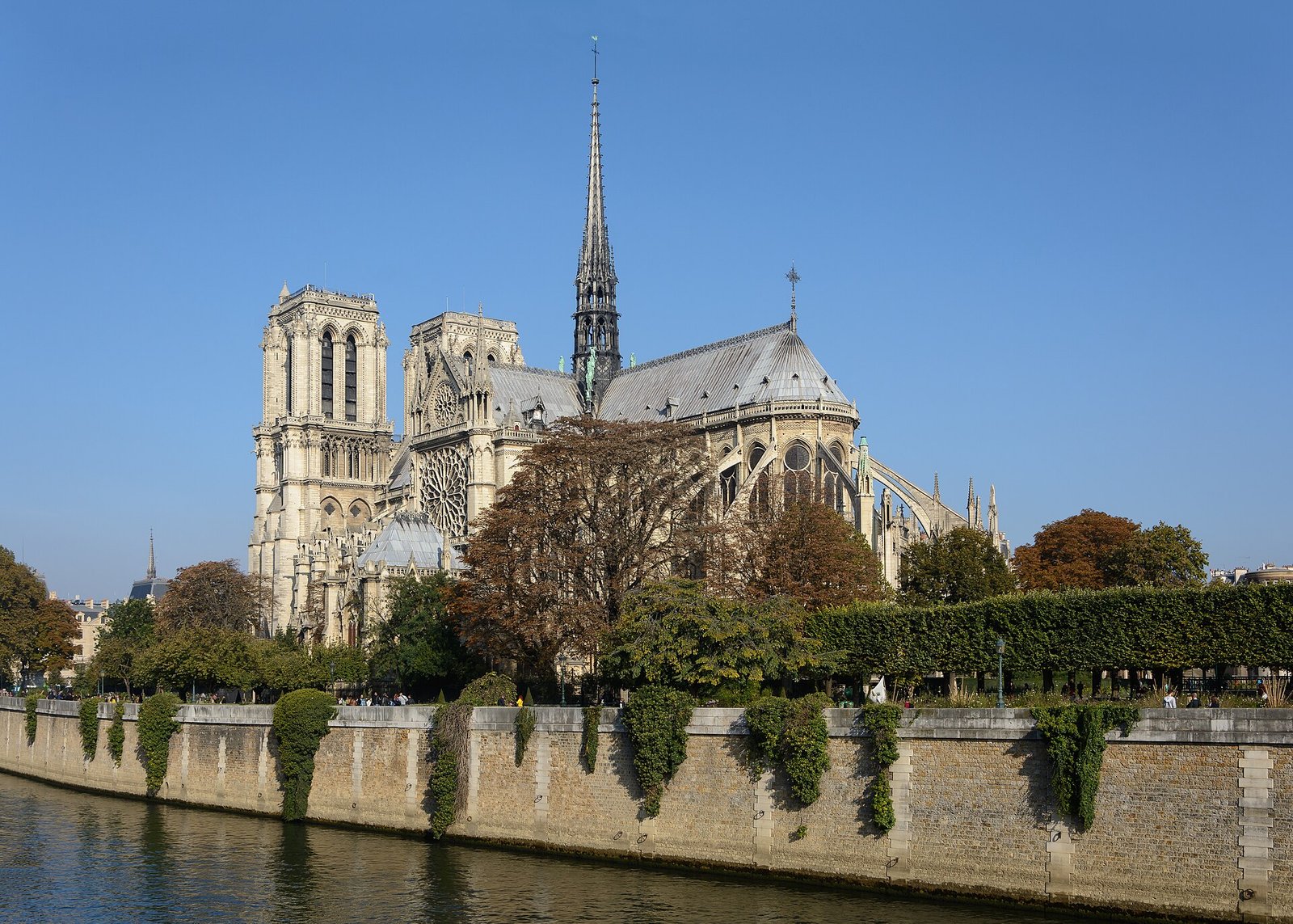 Paris Notr-Dam kilsəsi: 2019 yanğınından sonra dirçəliş
