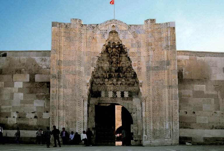 Wo liegt Sultan Han? Aksarays berühmte Karawanserei