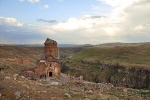 Kars Tarihi ve Adının Kökeni: Şehirlerin Kökleri