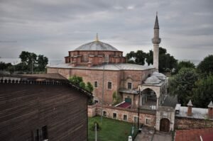 Küçük Ayasofya: Bizans Kilisesinden Osmanlı Camisine