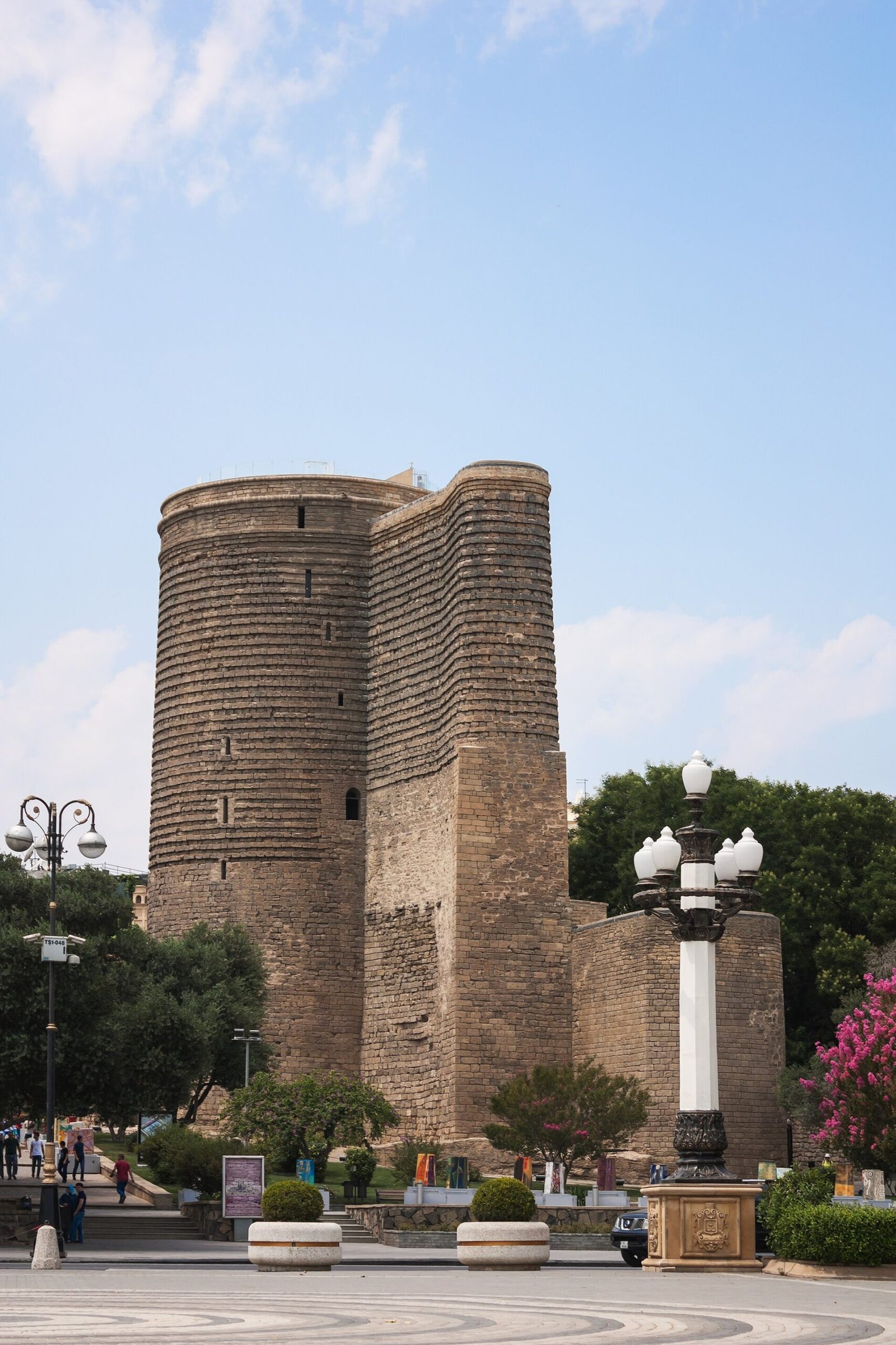 Why Was Baku’s Maiden Tower Built? History and Legend
